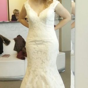 Allure Bridal Ivory Wedding Dress